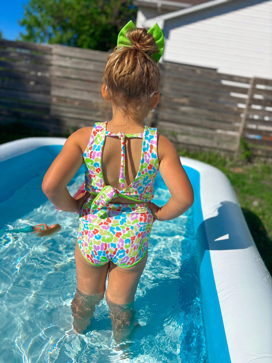 Reversible Swim